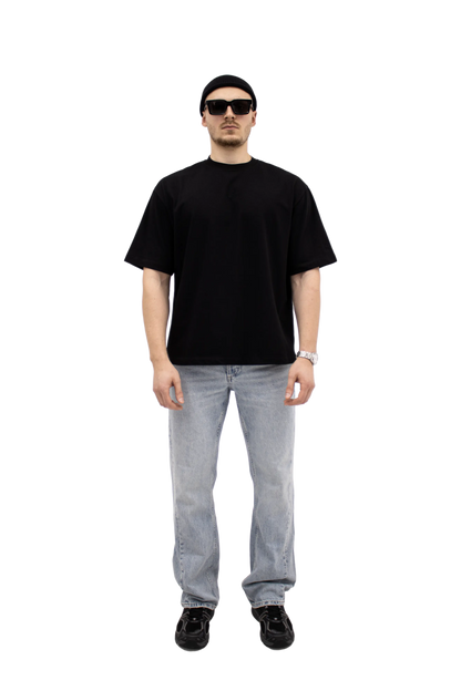 men`s black t-shirt